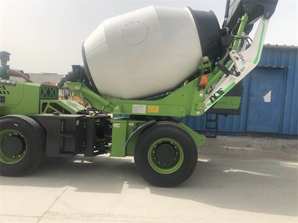 <b>從哪些方面能確定攪拌車(chē)的輪胎不是不是翻新的？</b>